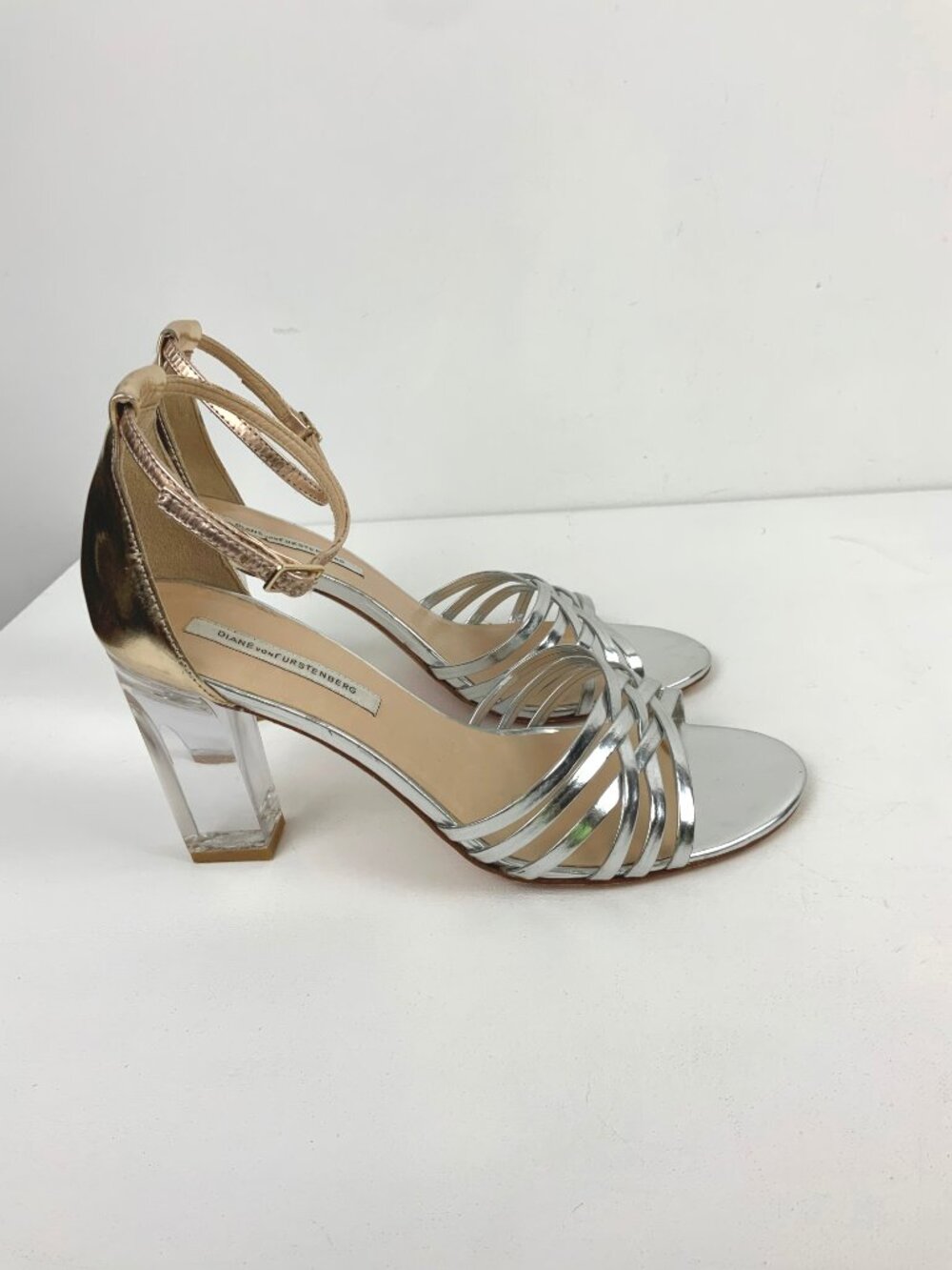 Diane von Furstenberg Ibiza Clear Heeled Strappy Metallic Silver Sandals Sz 9.5M - Picture 12 of 15